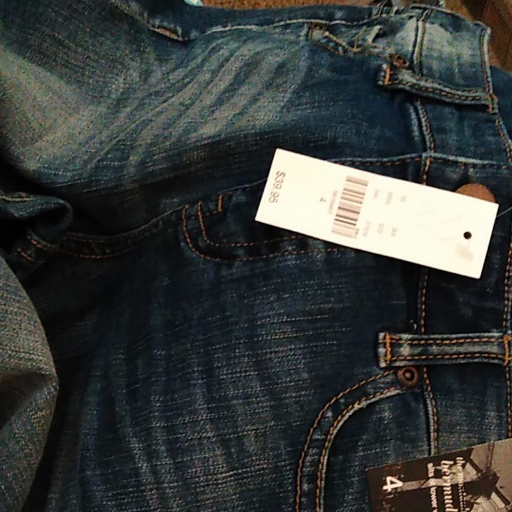NY&C SHORTS